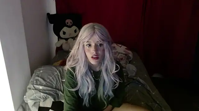 Emmy  Smith online show from September 2025 07:04:02 AM