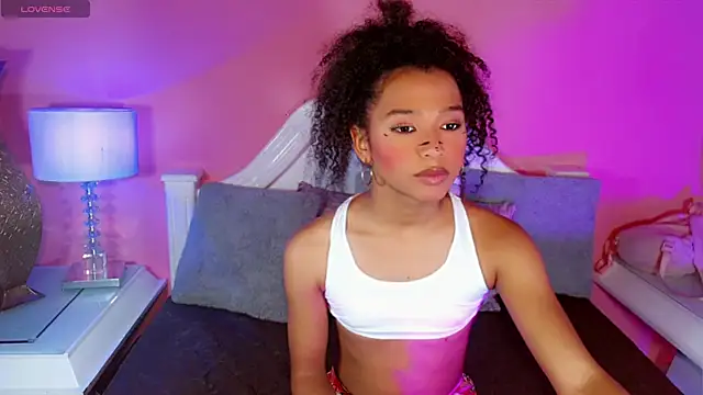  IsabellaRousse online show from November 2025 07:47:01 PM