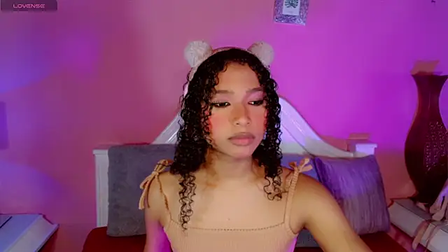  IsabellaRousse online show from November 2025 07:36:01 PM