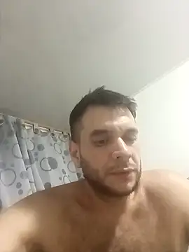 Snapshot of AlejoLatino chatting on September 2025 07:58:02 AM AlejoLatino online show from September 2025 07:58:02 AM