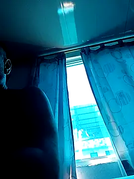 Snapshot of AlejoLatino chatting on September 2025 07:42:02 PM AlejoLatino online show from September 2025 07:42:02 PM