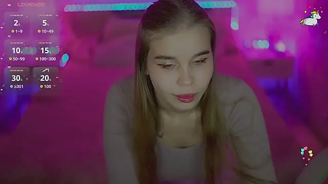 MyLolaSky online show from October 2025 10:49:02 AM