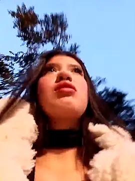 Snapshot of SALOME-28_ chatting on April 2026 11:20:02 PM SALOME-28 online show from April 2026 11:20:02 PM