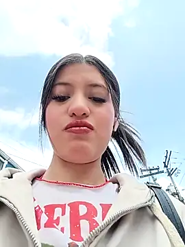 Snapshot of SALOME-28_ chatting on April 2026 03:06:01 PM SALOME-28 online show from April 2026 03:06:01 PM