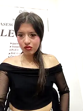 Snapshot of SALOME-28_ chatting on May 2026 02:45:01 PM SALOME-28 online show from May 2026 02:45:01 PM