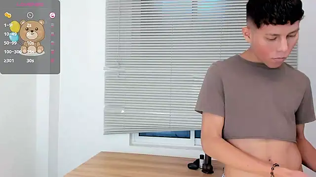 Little liam online show from November 2025 09:15:02 PM