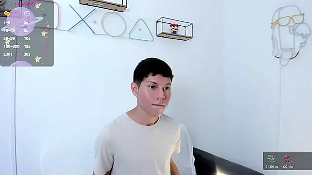 Little liam online show from November 2025 07:35:01 PM