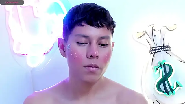 Little liam online show from December 2025 06:37:02 AM