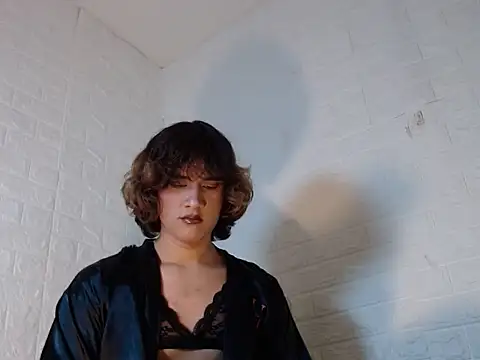 Marian Cristal online show from November 2025 03:10:02 AM