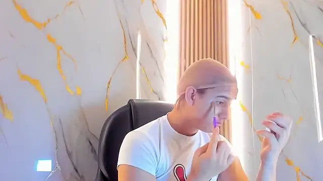 Marian Cristal online show from February 2026 03:25:02 AM