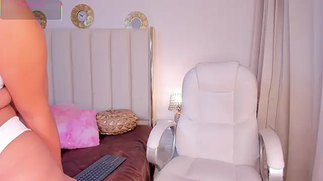 JadeBennett  online show from September 2025 03:24:02 AM