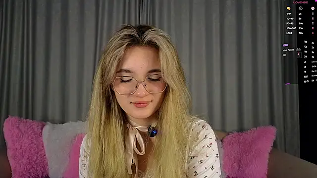 vivyboo111 online show from November 2025 08:29:01 PM