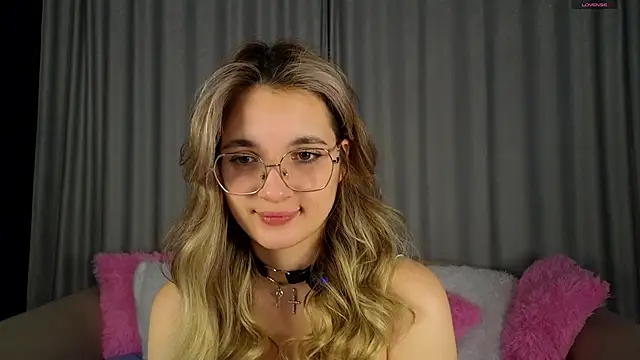 vivyboo111 online show from November 2025 08:42:01 PM