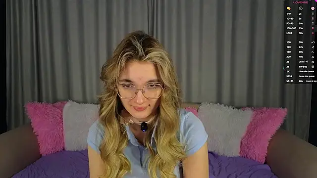 vivyboo111 online show from November 2025 09:03:02 PM