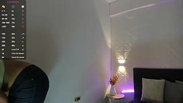 EmillyLim online show from April 2026 08:26:02 PM