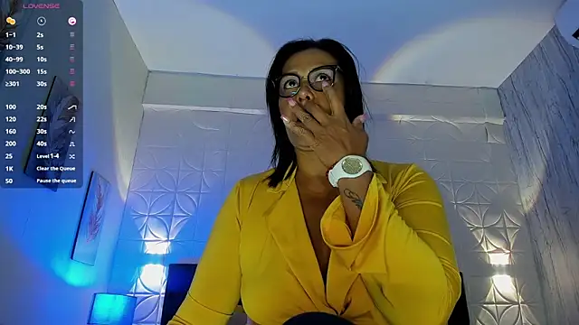 EmillyLim online show from December 2025 07:55:02 PM