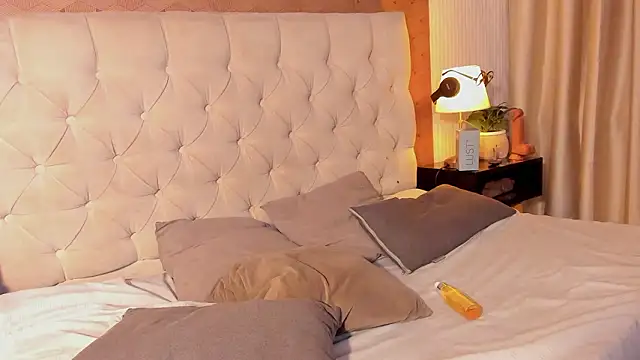 liam twiink online show from March 2026 02:04:02 AM