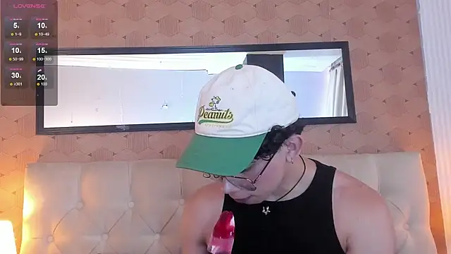 liam twiink online show from April 2026 07:20:01 PM