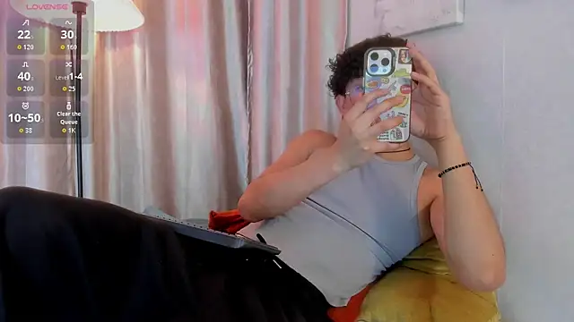 liam twiink online show from May 2026 08:02:01 PM