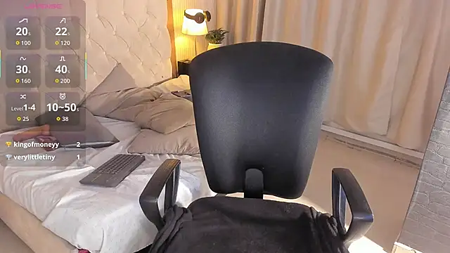 liam twiink online show from November 2025 07:29:01 AM