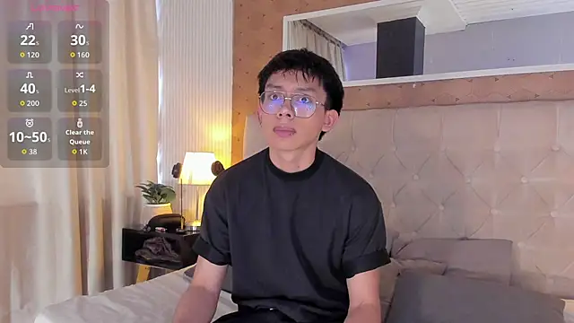 liam twiink online show from November 2025 07:07:01 PM