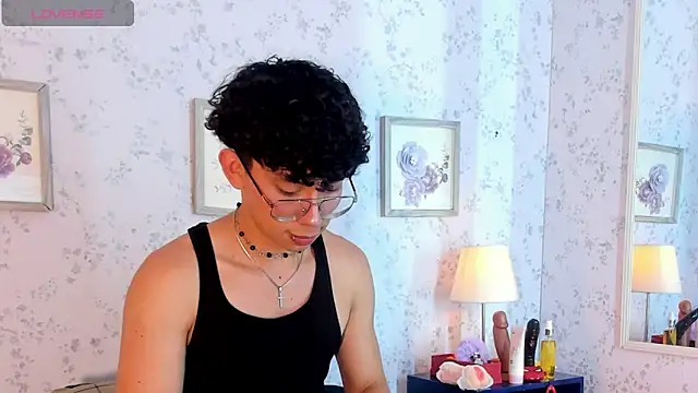 liam twiink online show from March 2026 07:37:02 PM