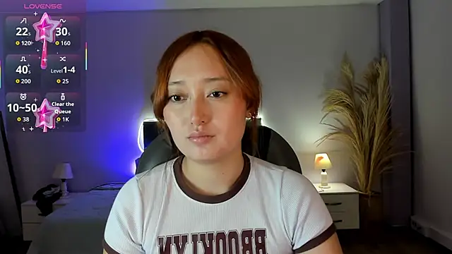 Samara Hilton 2 online show from September 2025 07:09:02 PM