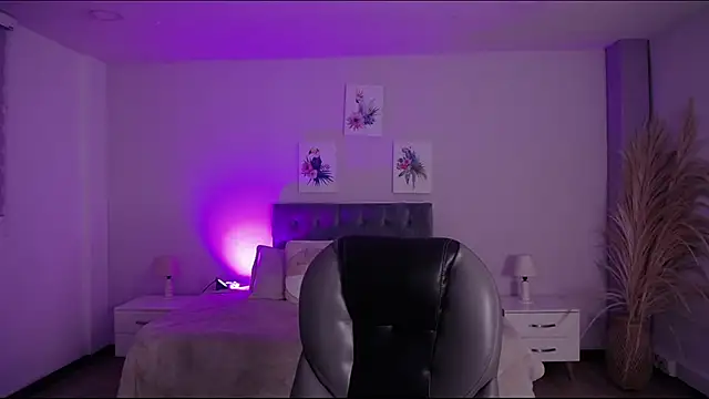 Samara Hilton 2 online show from December 2025 06:28:02 PM