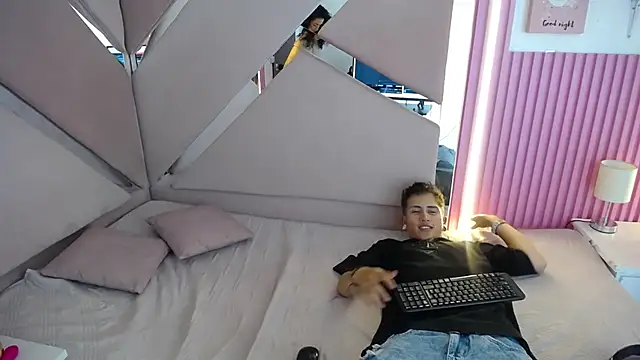 oblivionlove online show from March 2026 08:37:01 PM