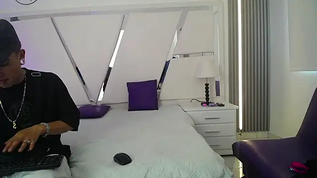 oblivionlove online show from November 2025 07:41:02 PM