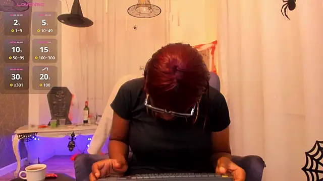 LolaJenkinss online show from November 2025 01:14:02 PM