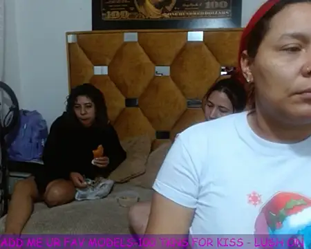 LITTLEKITTY19 online show from February 2026 12:49:01 PM