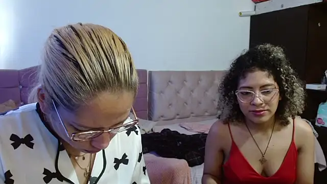 LITTLEKITTY19 online show from January 2026 07:12:01 PM