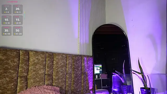 Missdionne curly online show from April 2026 11:12:01 AM