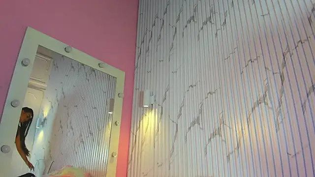 Missdionne curly online show from November 2025 10:59:02 AM