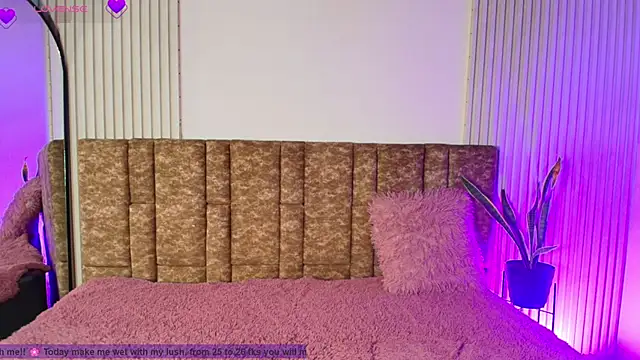 Missdionne curly online show from March 2026 11:17:02 AM