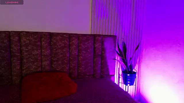 Missdionne curly online show from January 2026 11:14:01 AM