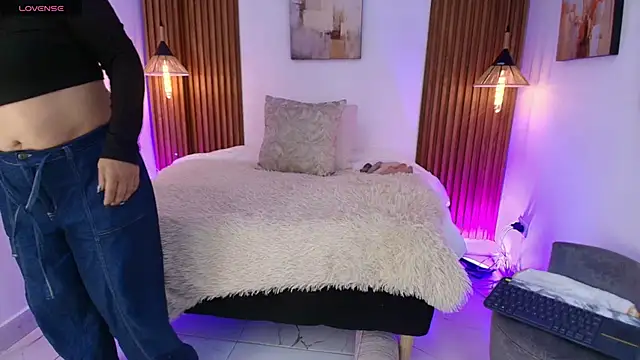 EvaGoddess  online show from April 2026 04:44:02 PM