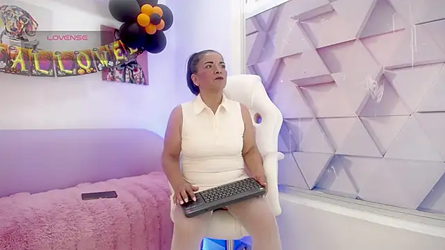 EvaGoddess  online show from November 2025 07:08:02 PM