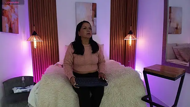 EvaGoddess  online show from June 2026 07:47:02 PM