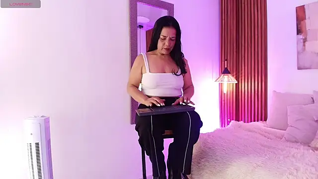 EvaGoddess  online show from June 2026 08:03:02 PM