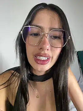 Snapshot of Julieta_Duque chatting on July 2026 03:22:01 AM Julieta Duque online show from July 2026 03:22:01 AM
