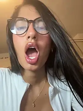 Julieta Duque online show from February 2026 01:26:02 AM