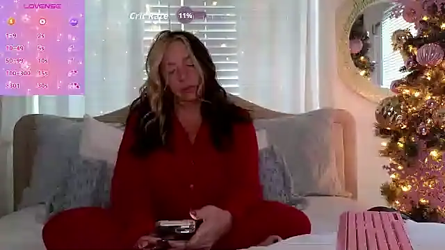 STIFFLERSMOMM online show from December 2025 01:24:02 PM