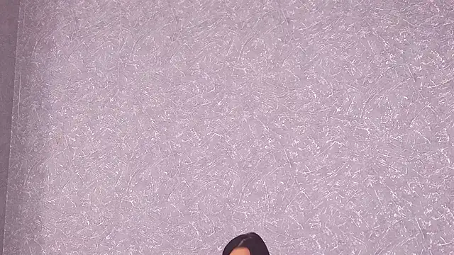 Snapshot of AlessiaVoss chatting on November 2025 05:03:02 PM AlessiaVoss online show from November 2025 05:03:02 PM