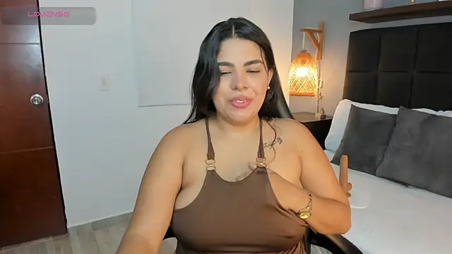 daniela crozee  online show from October 2025 02:12:02 AM