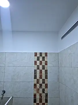 daniela crozee  online show from December 2025 01:22:01 AM