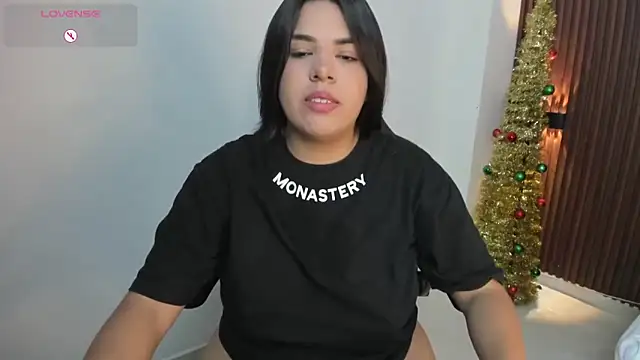 daniela crozee  online show from November 2025 03:06:02 AM