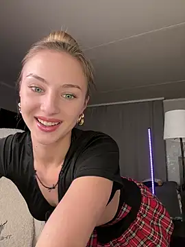 Snapshot of Mally_Say chatting on November 2025 08:34:02 PM Mally Say online show from November 2025 08:34:02 PM