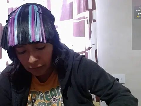 Acelinrose online show from May 2026 10:27:01 PM